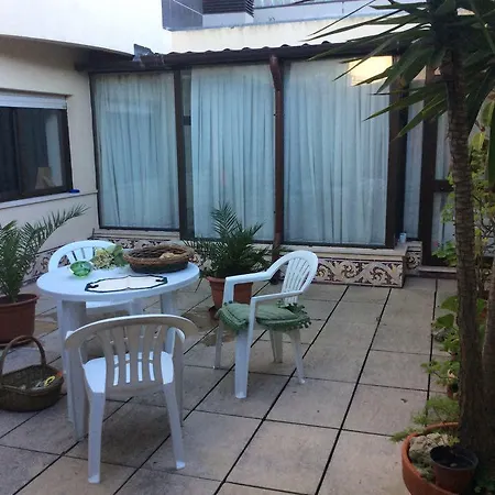 Near The אספיניו