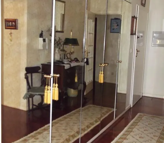 Vendégház Near The